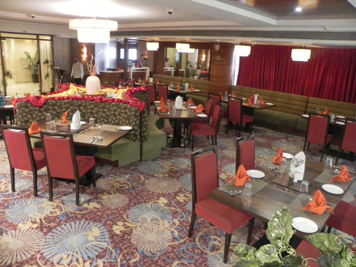 Ramada Ahmedabad Hotel Exterior photo