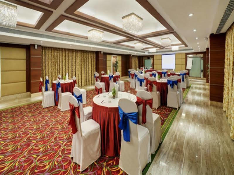Ramada Ahmedabad Hotel Exterior photo
