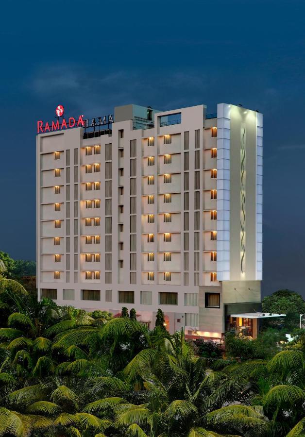 Ramada Ahmedabad Hotel Exterior photo